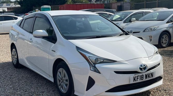 Toyota Prius 2018 Automatic petrol Hybrid 1.8